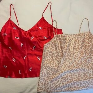 ❤️💗Victoria’s secret set of 2 satin camis💗❤️